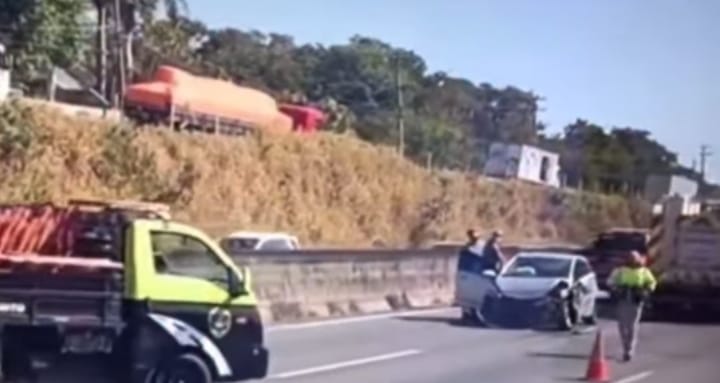 Acidente causa lentidão na Dom Gabriel